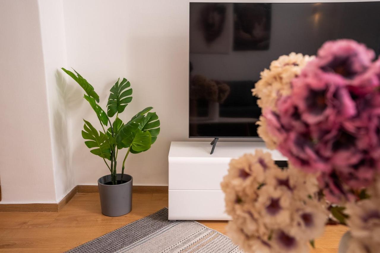 Lovely Apartment In The Heart Of Thessaloniki Center エクステリア 写真